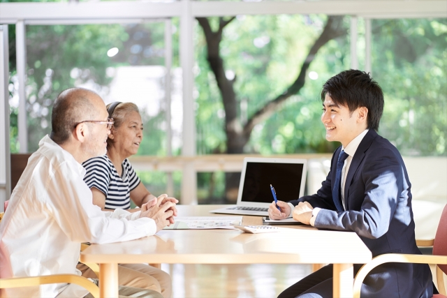 相続が発生したらまず、相続税専門の税理士に相談！