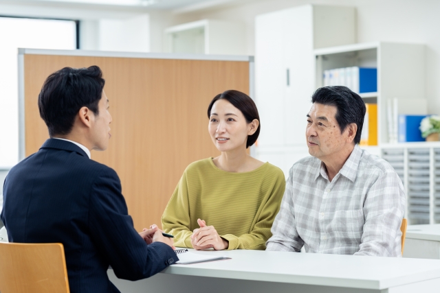 贈与税申告の不安をなくすために　専門家にご相談ください